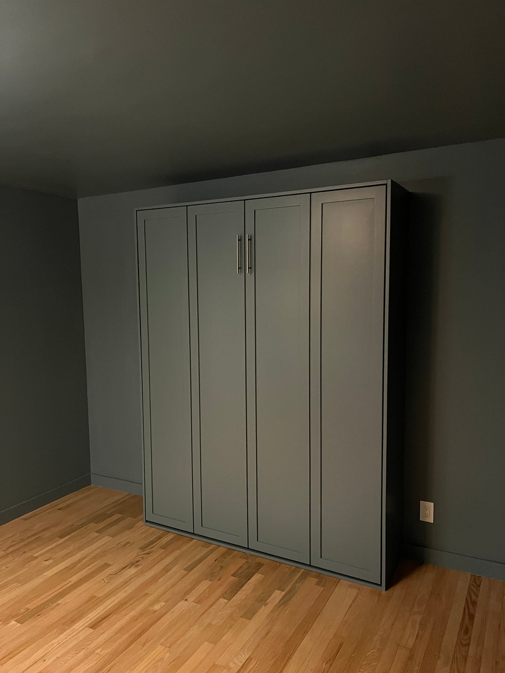 #15 Queen Size Vertical Murphy Bed Shaker Style. Black Handles