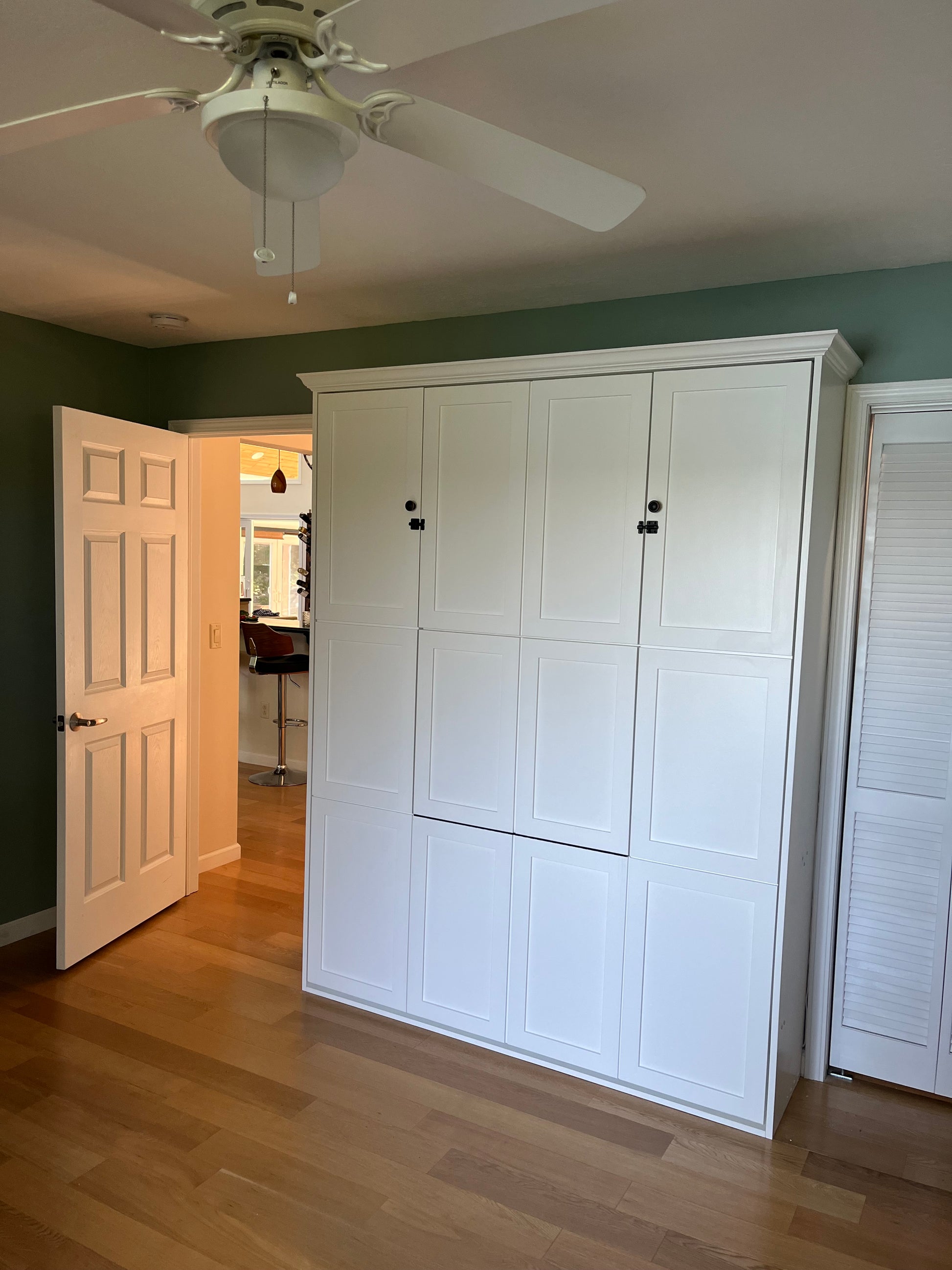 #22 Queen Size Vertical Murphy Bed with Large Table and Crown Molding