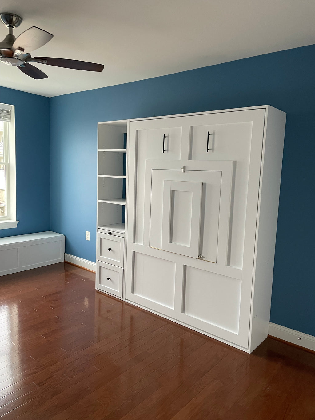 #04 Full Size Murphy Bed with Shorter Desk and One Side Storage