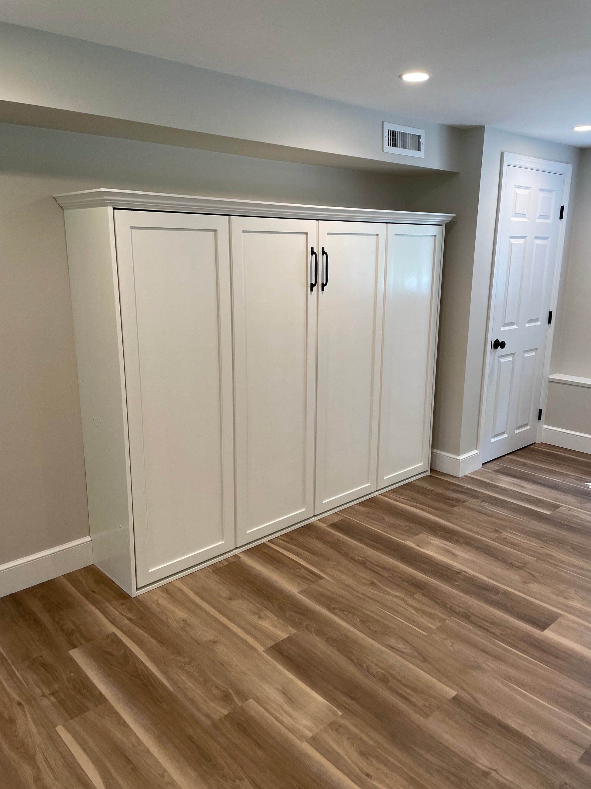 #19 Queen Size Horizontal Murphy Bed Shaker Style with Crown Molding